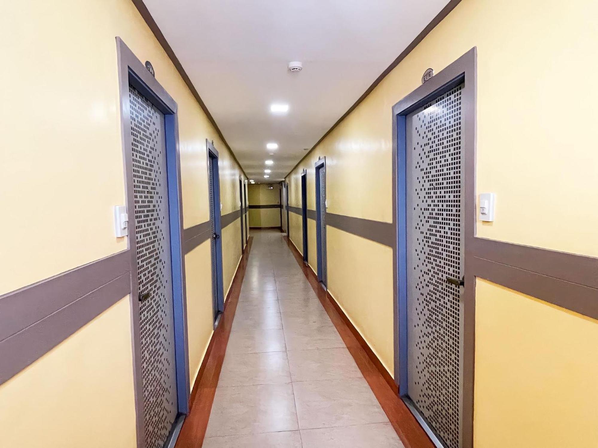 Jun And Helen Hotel And Restaurant Angeles Exterior photo